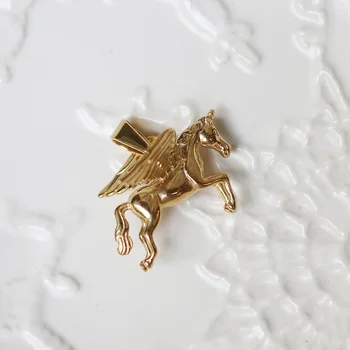 A crescut mare cal unicorn oțel inoxidabil placat cu aur 18K crescent nu se estompeze colier pandantiv lanț pulover cruce ridicata