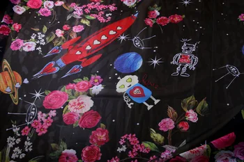 100X145cm Săptămâna Modei de Pista Galaxy nave Spațiale, Roboți, Rachete Flori Tesatura de Sifon Femeie Rochie de Vară Lungă Rochie de Plaja