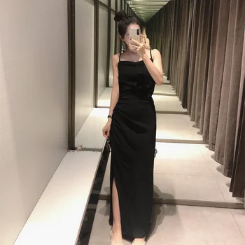 2020 toamna femei nou slim subțire și versatil negru plisată sling căpăstru sexy laterală fantă rochie lunga