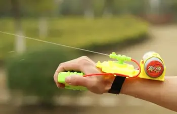 Încheietura mâinii - stil copiii modelului tunuri de apă de mână pistol de pulverizare cu apă de vară, copiii care se joacă jucării de apă