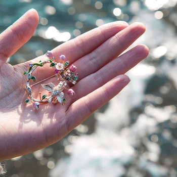 Vanssey Moda Bijuterii Floare Pasăre Naturale Mama de Perla Shell Email Cubic Zirconia Hoop Cercei Accesorii Femei 2020 Nou